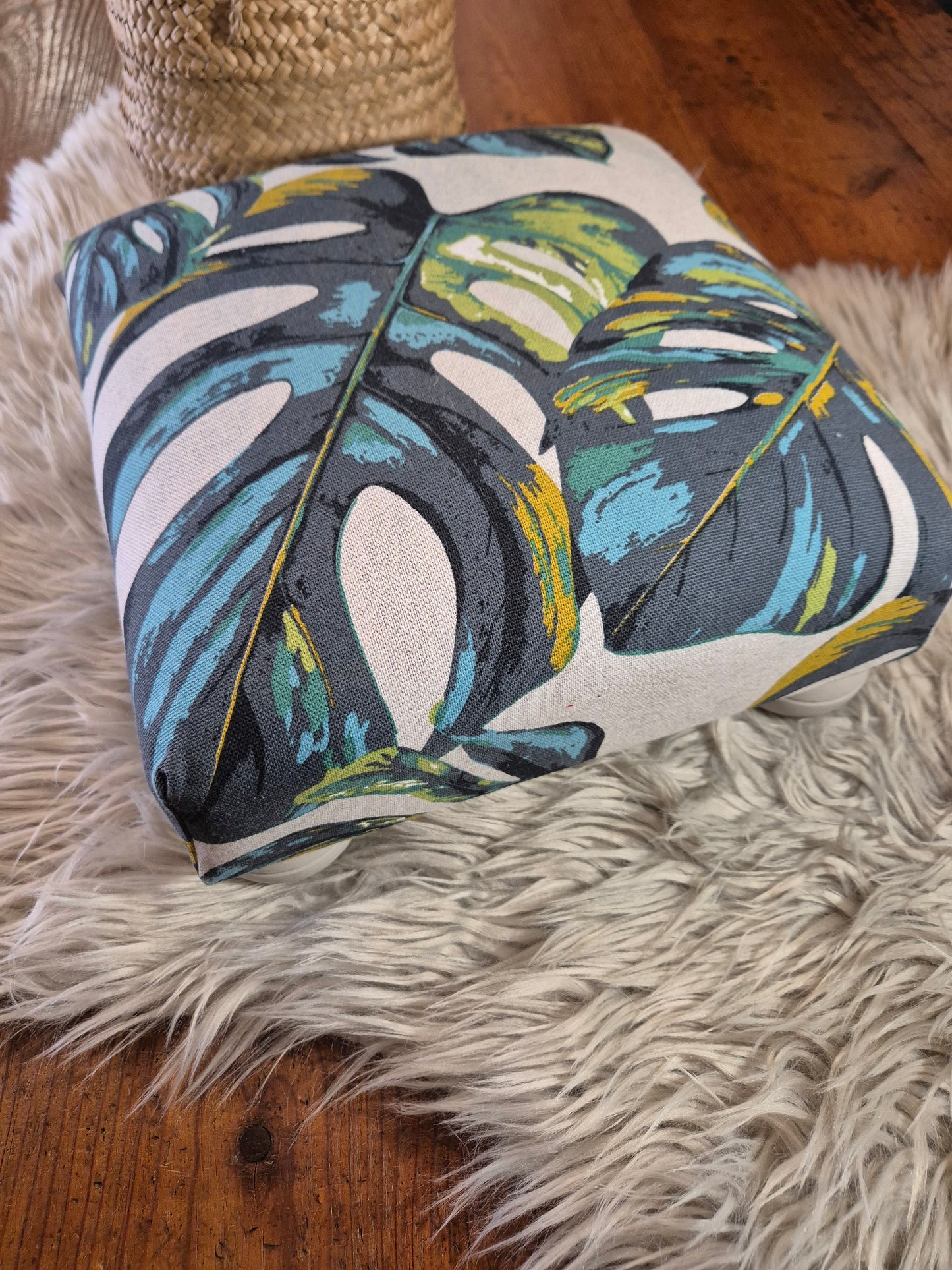 Repose pied tissu Monstera emeraude ou cannage