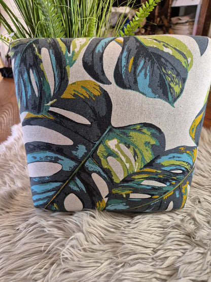 Repose pied tissu Monstera emeraude ou cannage