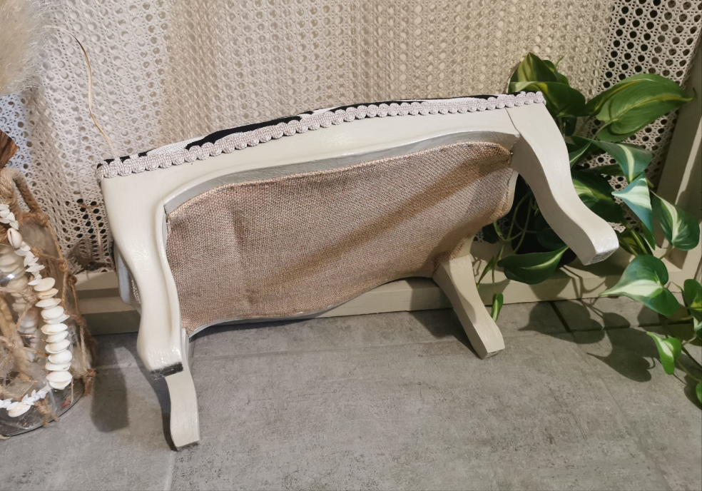 Repose pied ancien tissu Jacquard zèbre