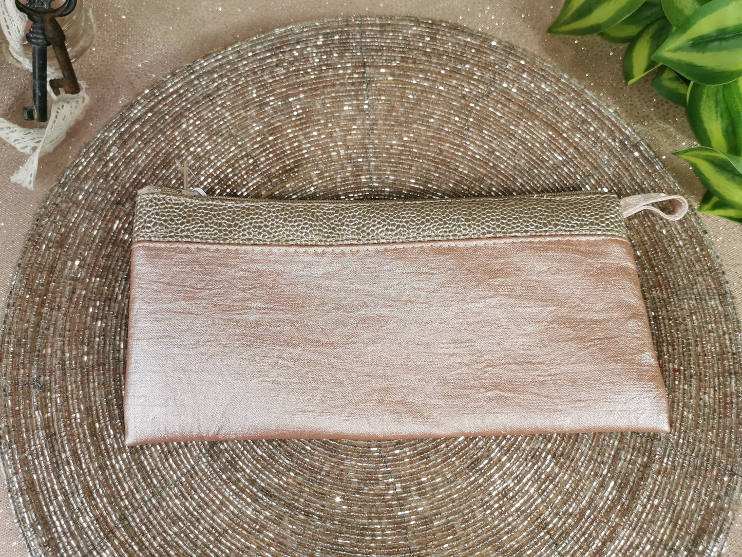 Pochette trousse simili cuir rose et doré